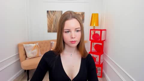 Snapshot of mileygloss chatting on February 2026 11:50:01 AM mileygloss online show from February 2026 11:50:01 AM