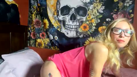 Snapshot of milf4everjenna chatting on February 2026 06:50:02 PM milf4everjenna online show from February 2026 06:50:02 PM