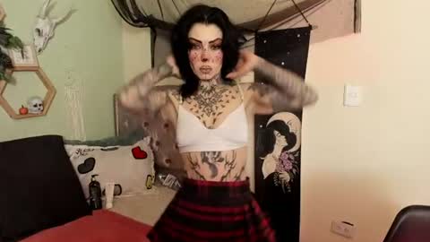 Snapshot of milf_onlyseduction chatting on June 2026 01:36:01 PM Isabella online show from June 2026 01:36:01 PM