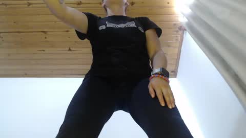 Snapshot of milf_valeria chatting on May 2026 05:44:01 PM Valeria online show from May 2026 05:44:01 PM