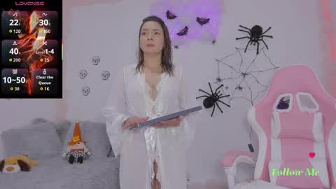 Aura  online show from October 2025 02:50:02 AM