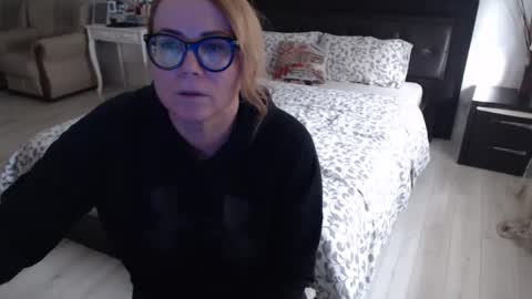 milfa online show from February 2025 07:38:02 AM