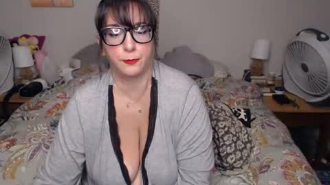 Snapshot of milfmonee chatting on July 2026 12:03:01 AM MILF Monee online show from July 2026 12:03:01 AM