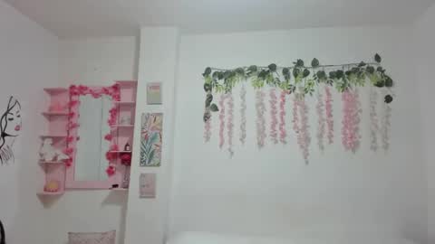 mili_fit11 online show from September 2025 02:52:02 PM