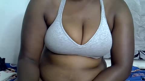 kinwity online show from February 2025 04:48:01 AM