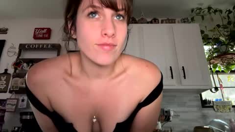 Milking Mommy online show from December 2024 04:15:02 PM