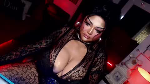 milkshakelavinia online show from February 2025 10:32:02 AM