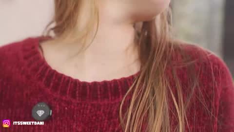 milky_0 online show from April 2026 07:49:02 PM