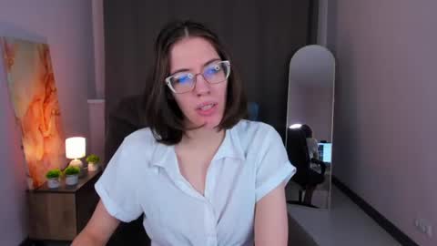 Snapshot of milky_jenny chatting on June 2026 04:22:01 AM Eva online show from June 2026 04:22:01 AM