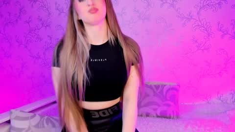 Snapshot of milky_waybaby chatting on December 2024 05:26:01 AM Vivian online show from December 2024 05:26:01 AM