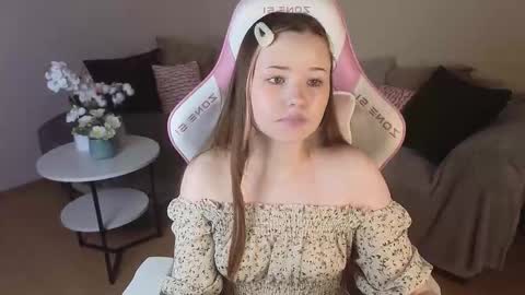 Ula online show from November 2025 04:51:01 PM