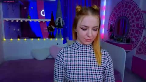 Milana online show from December 2025 11:31:01 PM