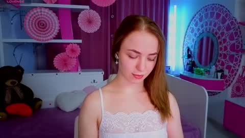 Snapshot of millana_hot chatting on March 2026 08:53:01 PM Milana online show from March 2026 08:53:01 PM