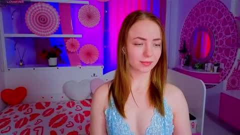 Snapshot of millana_hot chatting on April 2026 09:04:01 AM Milana online show from April 2026 09:04:01 AM