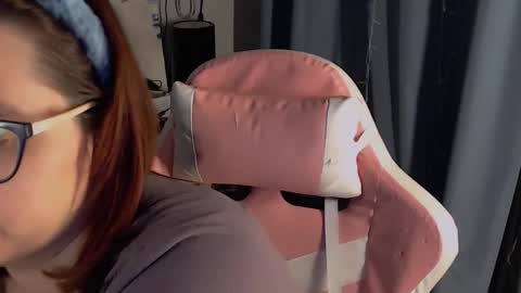 Milla online show from December 2025 12:10:01 PM