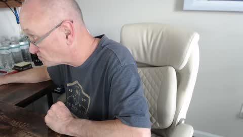 millenium0129 online show from October 2025 05:32:02 PM