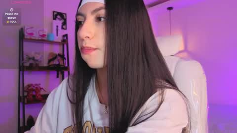 miller_vanessa_ online show from April 2026 09:18:02 PM