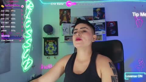 Snapshot of milley_rose chatting on December 2025 10:07:01 PM Im girl my name is Johana online show from December 2025 10:07:01 PM