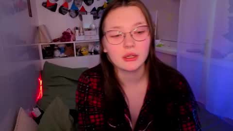 Millie online show from December 2025 04:52:01 AM