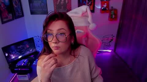 Snapshot of milly_yako chatting on December 2024 08:33:01 PM Monkey D Maddie online show from December 2024 08:33:01 PM