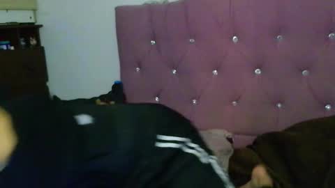 Snapshot of milucortes2529 chatting on September 2025 03:22:01 AM vaiolet 25 online show from September 2025 03:22:01 AM