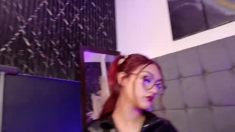 miluv19 online show from November 2025 07:46:02 PM