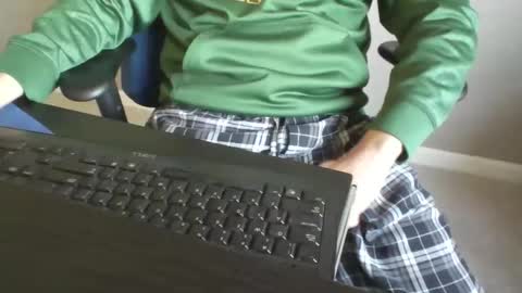 milwaukeebadger24 online show from December 2025 04:25:02 PM