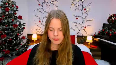 Kelly online show from December 2024 12:44:01 PM