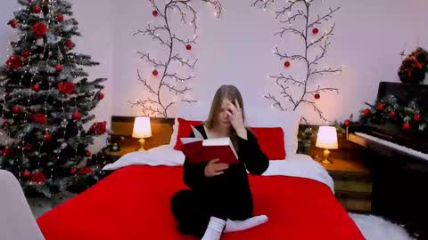 Kelly online show from January 2025 09:24:02 AM