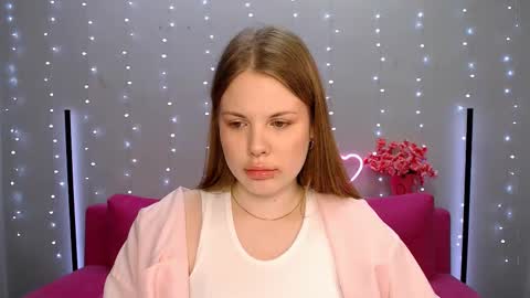 Kelly online show from March 2025 06:08:01 AM