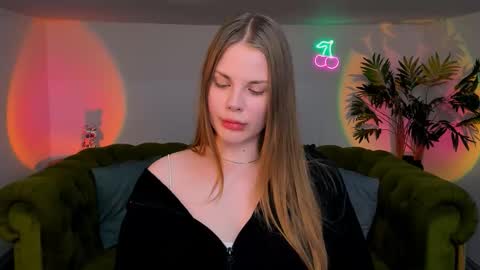 Kelly online show from September 2025 07:12:02 AM