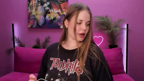 Kelly online show from October 2025 08:17:01 AM