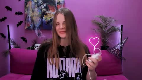 Kelly online show from October 2025 09:10:01 AM