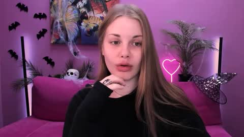 Kelly online show from November 2025 06:12:01 AM