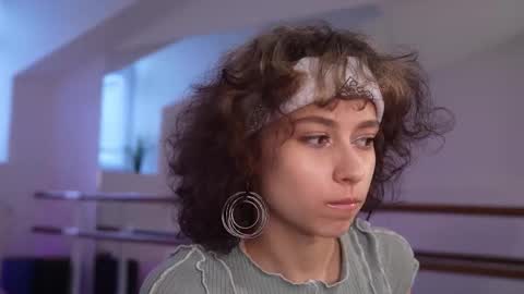 Snapshot of mimilicks chatting on September 2025 12:51:02 PM  IRIS  online show from September 2025 12:51:02 PM