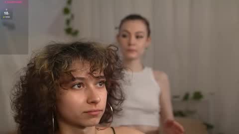 Snapshot of mimilicks chatting on October 2025 08:00:02 AM  IRIS  online show from October 2025 08:00:02 AM