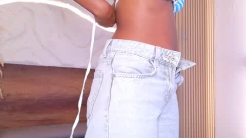 Snapshot of mimis_park chatting on July 2026 10:12:02 AM mimis_park online show from July 2026 10:12:02 AM