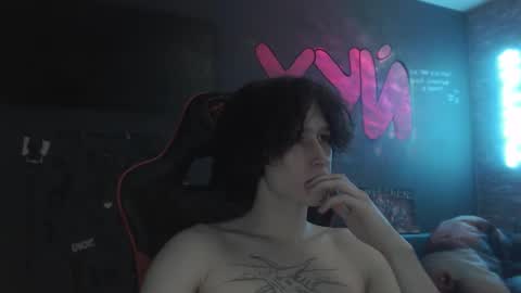 Max online show from September 2025 01:18:01 AM