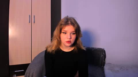 hi Im Mina  online show from December 2024 02:05:01 AM