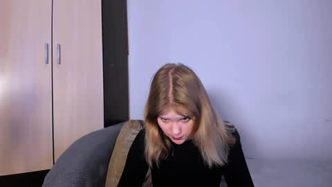 hi Im Mina  online show from December 2024 04:49:02 AM