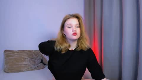 hi Im Mina  online show from September 2025 11:14:01 AM