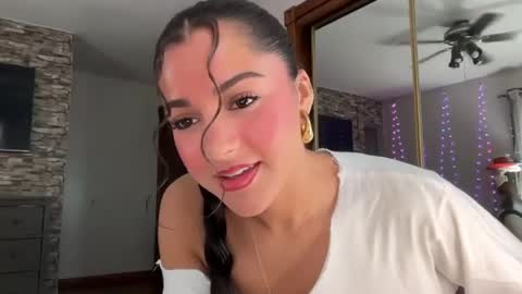 Mina online show from March 2026 01:14:02 PM