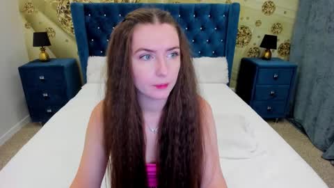 Snapshot of minchelskatrina chatting on October 2025 07:27:01 AM minchelskatrina online show from October 2025 07:27:01 AM