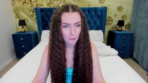 Snapshot of minchelskatrina chatting on October 2025 09:06:02 AM minchelskatrina online show from October 2025 09:06:02 AM