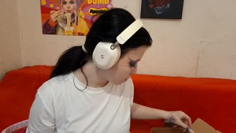 Snapshot of mindyrives chatting on February 2026 06:37:01 AM Mindy online show from February 2026 06:37:01 AM