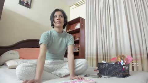 Snapshot of minefoxy2 chatting on February 2026 11:21:01 AM Amber online show from February 2026 11:21:01 AM