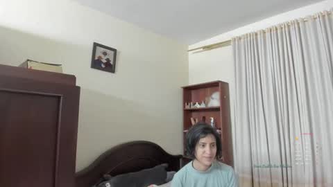 Snapshot of minefoxy2 chatting on February 2026 12:44:01 AM Amber online show from February 2026 12:44:01 AM