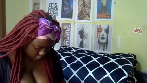 Snapshot of mini_karee chatting on February 2026 05:51:02 AM mini_karee online show from February 2026 05:51:02 AM