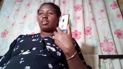 Minie4Tina online show from December 2024 11:01:01 AM
