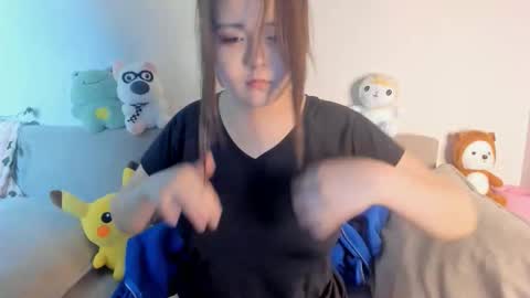 Snapshot of minji_snow chatting on February 2026 01:06:02 PM Minji online show from February 2026 01:06:02 PM